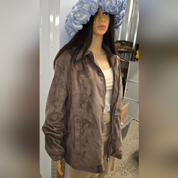 Blazer - Picture 1 of 3